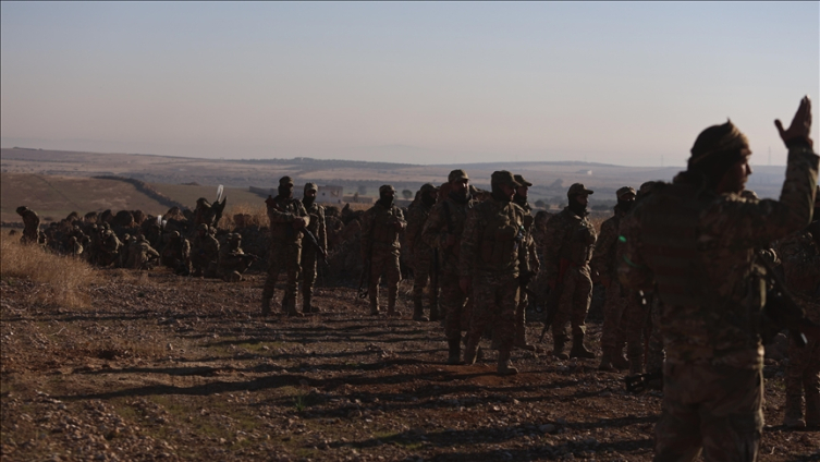 Suriye'deki karışıklardan yararlanmak isteyen terör örgütü PKK/YPG'ye karşı, SMO grupları, Özgürlük Şafağı Operasyonu'nu başlattı.