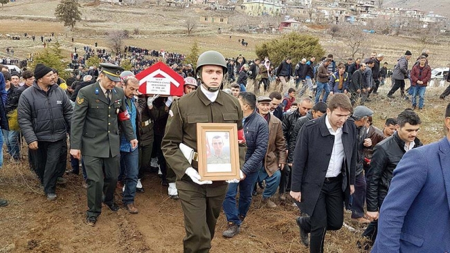 Hakkari Şehidi Akagündüz ve Afrin Şehitleri toprağa verildi