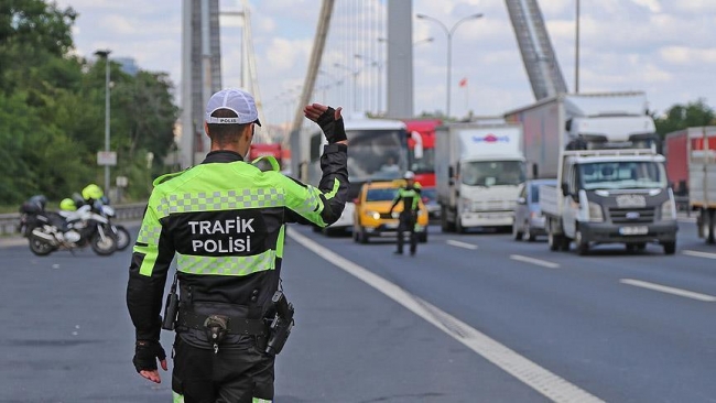 Şehitler Köprüsü 14.00'ten itibaren trafiğe kapatılacak