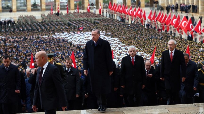 Devlet erkanı Anıtkabir'i ziyaret etti