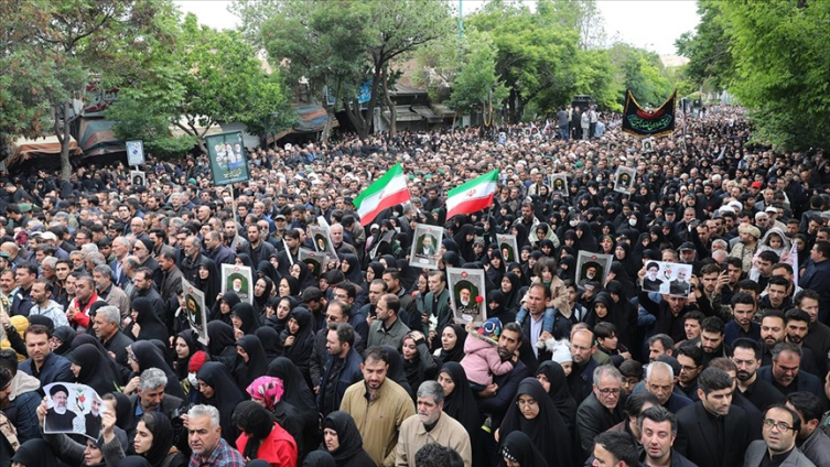 İran Cumhurbaşkanı Reisi'nin cenaze törenine Yılmaz ve Fidan katıldı