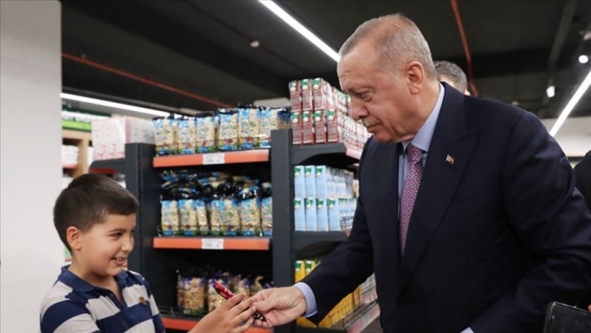 Cumhurbaşkanı Erdoğan Tarım Kredi Kooperatifi satış mağazasından alışveriş yaptı