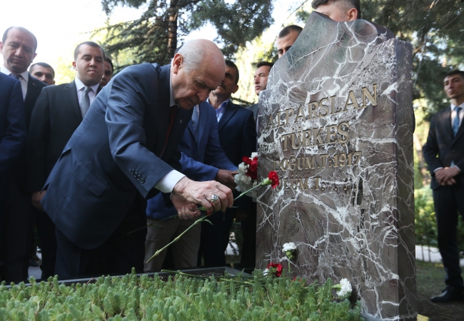 Devlet Bahçeli: Erken seçimi gündeme getirmek doğru değil