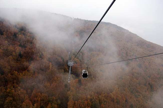 Uludağ'a teleferikle rengarenk sonbahar yolculuğu