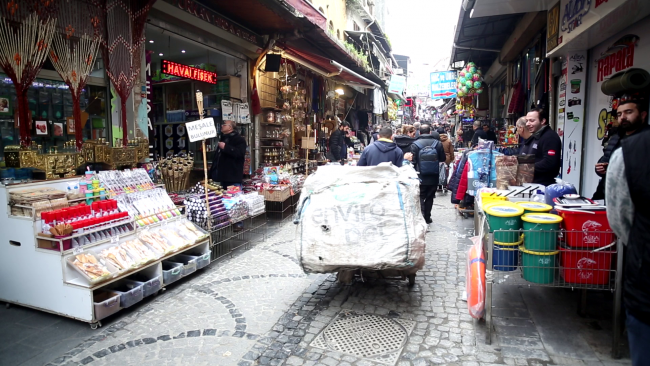 Alışverişin kalbi Tahtakale'de 20 seçmenli seçim