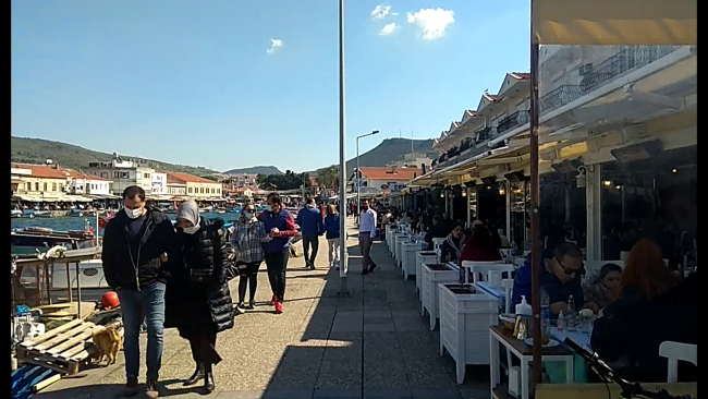 Her yerde kar Foça’da bahar