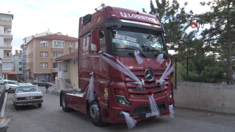 Kadın tır şoför, ekmek teknesi tırını gelin arabası yaptı