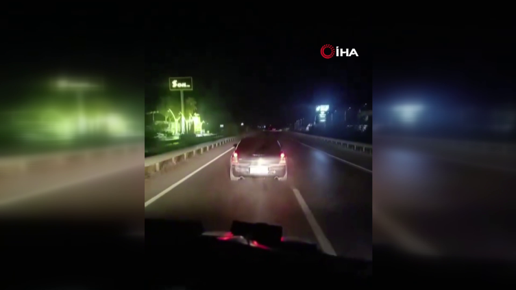 Antalya'da ısrarla ambulansa yol vermeyen sürücü tutuklandı