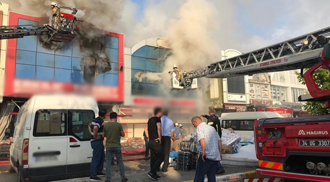 İstanbul'da iş yeri yangını