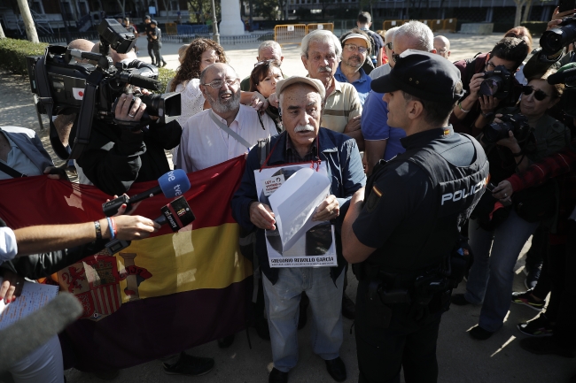 İspanya'da "diktatör Franco'nun mezar yerini değiştirme" kararı