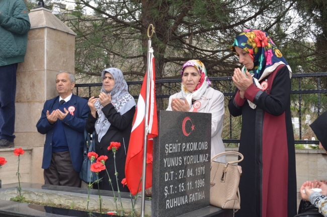 18 Mart Şehitleri Anma Günü için tüm yurtta etkinlikler yapıldı